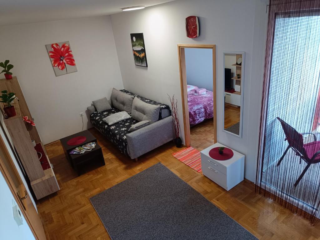Apartman Ante