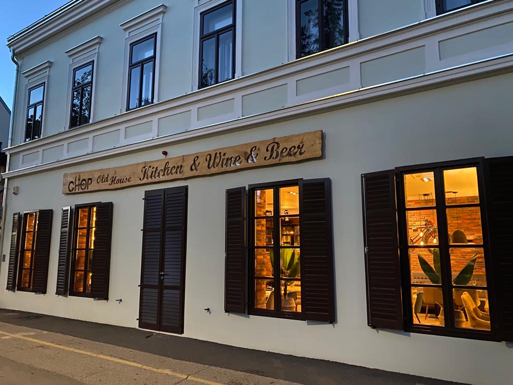 Chop Old House Hotel & Restaurant