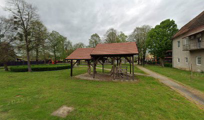 Drvene skulpture od stare lipe