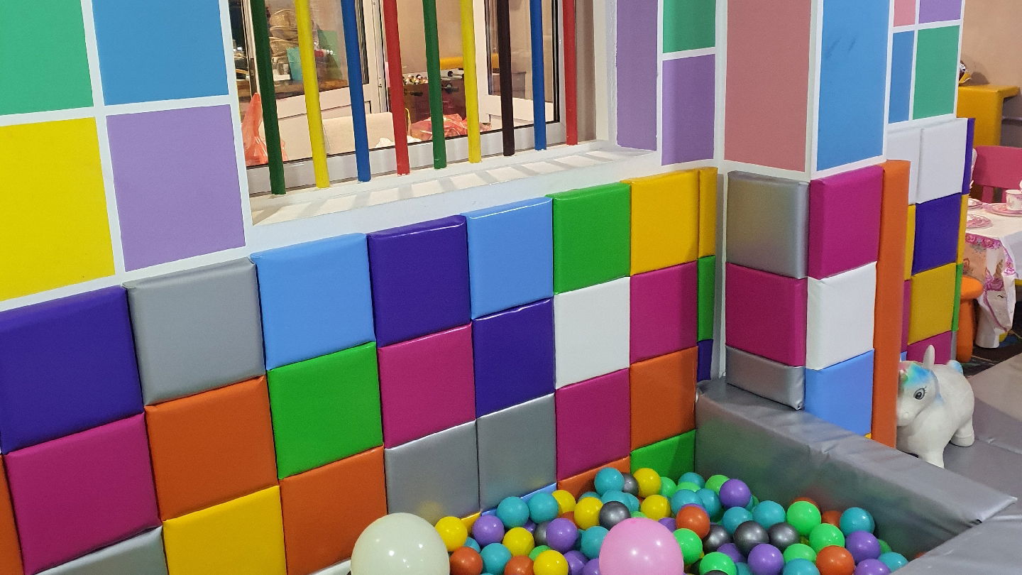 Pinocchio Playground Jabuka