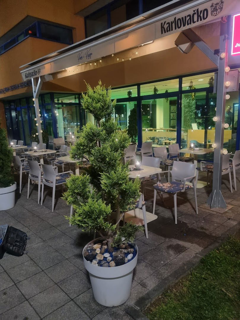 Caffe bar coffee and books