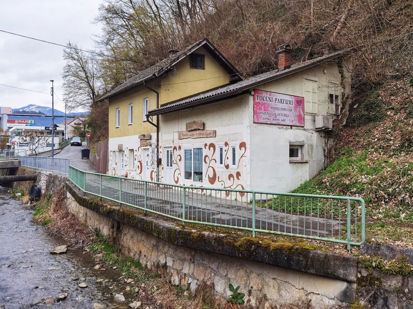 Krasnići Skender s.p. ekspres izdelava ključev in popravilo čevljev