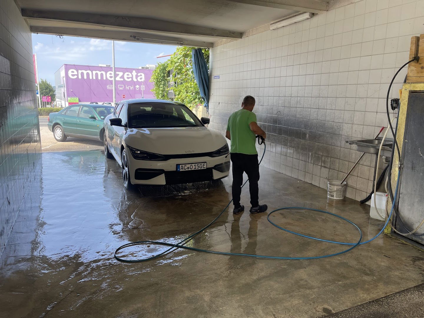 Autopraonica Glossy Hand Car Wash