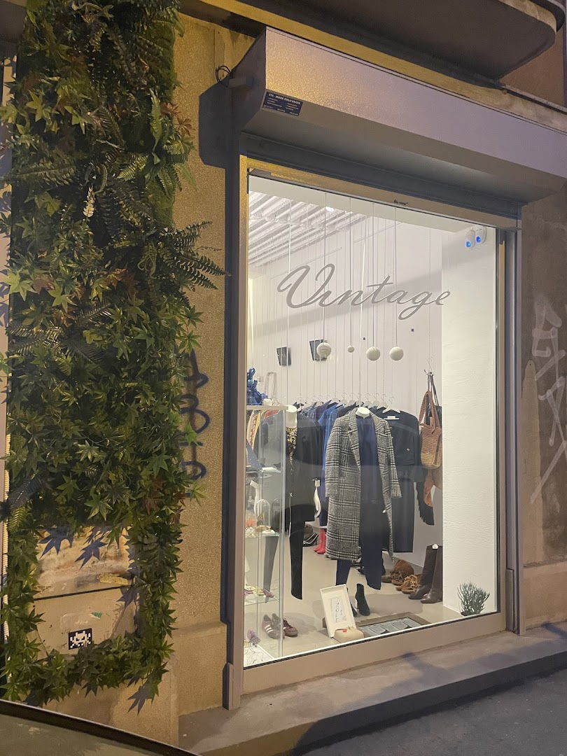 ATELJE GOLE vintage store Belgrade