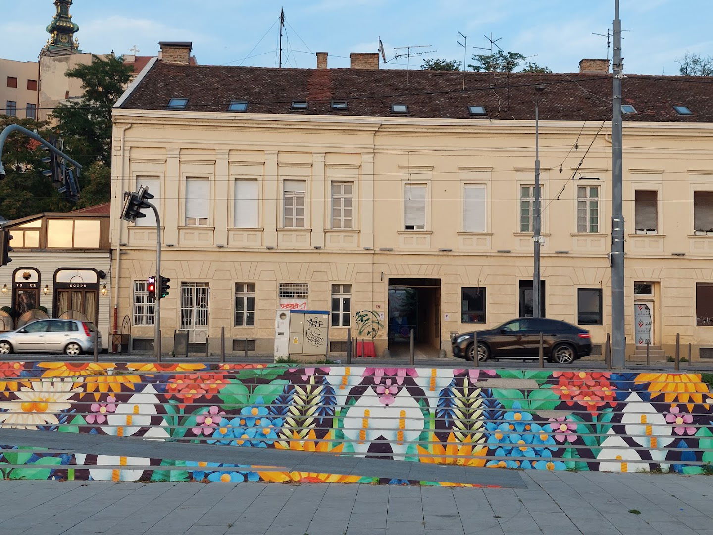 dr T's flowery stairs