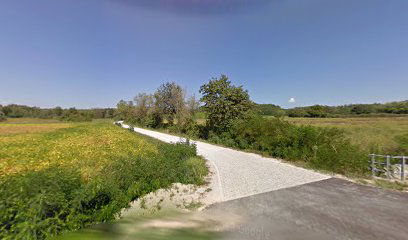 Stradina sterrata verso i Laghetti Rossi