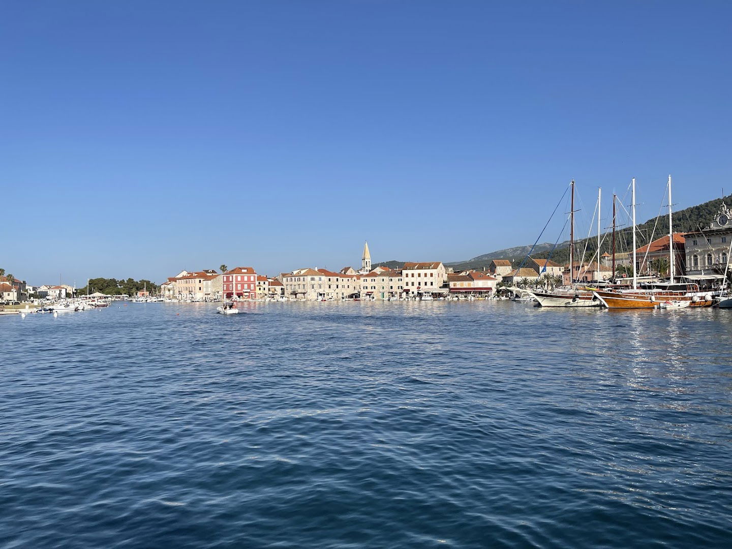 Nautical Port Stari Grad - Faros