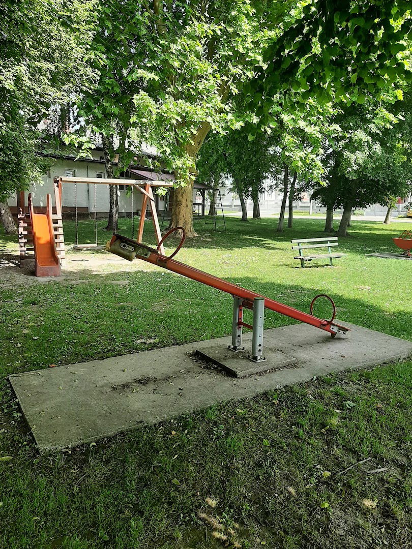 Dječje igralište Struga