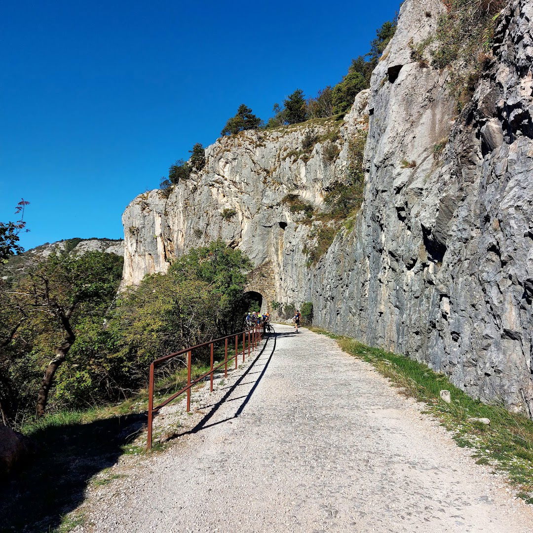 Dolina Glinščice - Kolesarska pot Trst Kozina