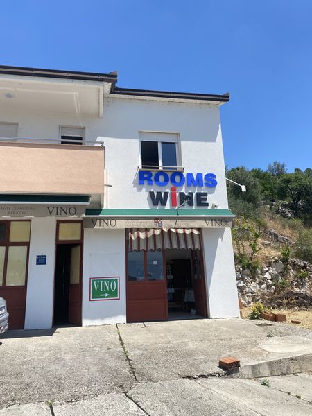 VINO Glamuzina