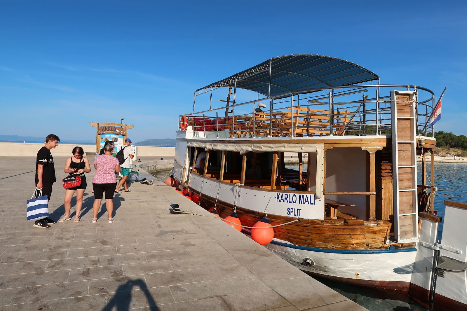 KARLO MALI (fish picnic HVAR + BRAČ)