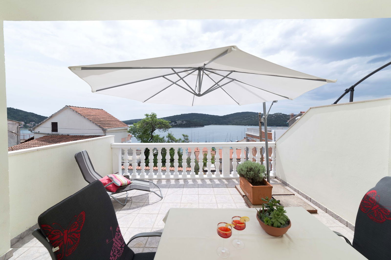 Apartments Petranic Tisno