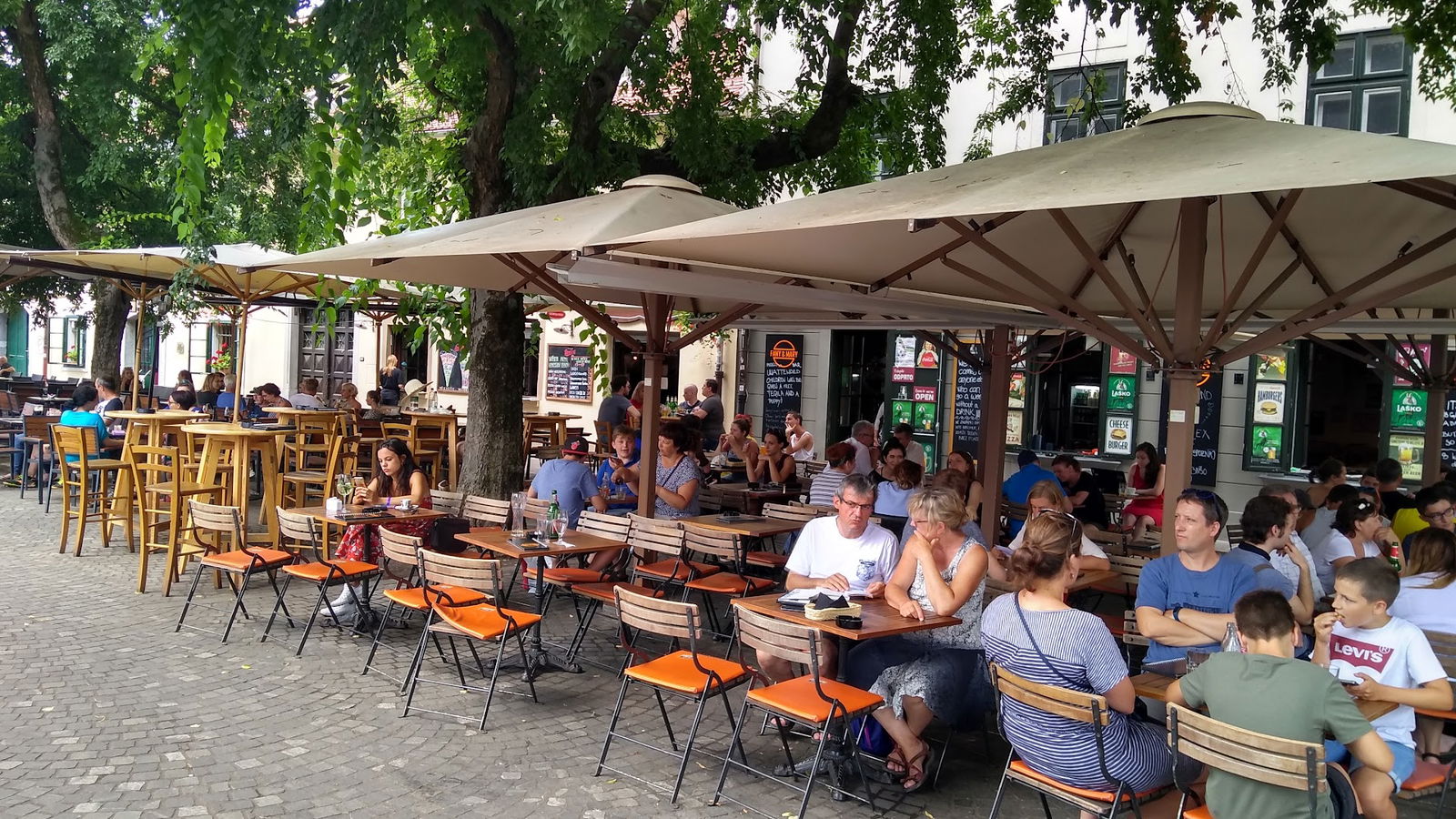 Čarli J. podjetje za gostinstvo, trgovino in storitve, d.o.o. Ljubljana