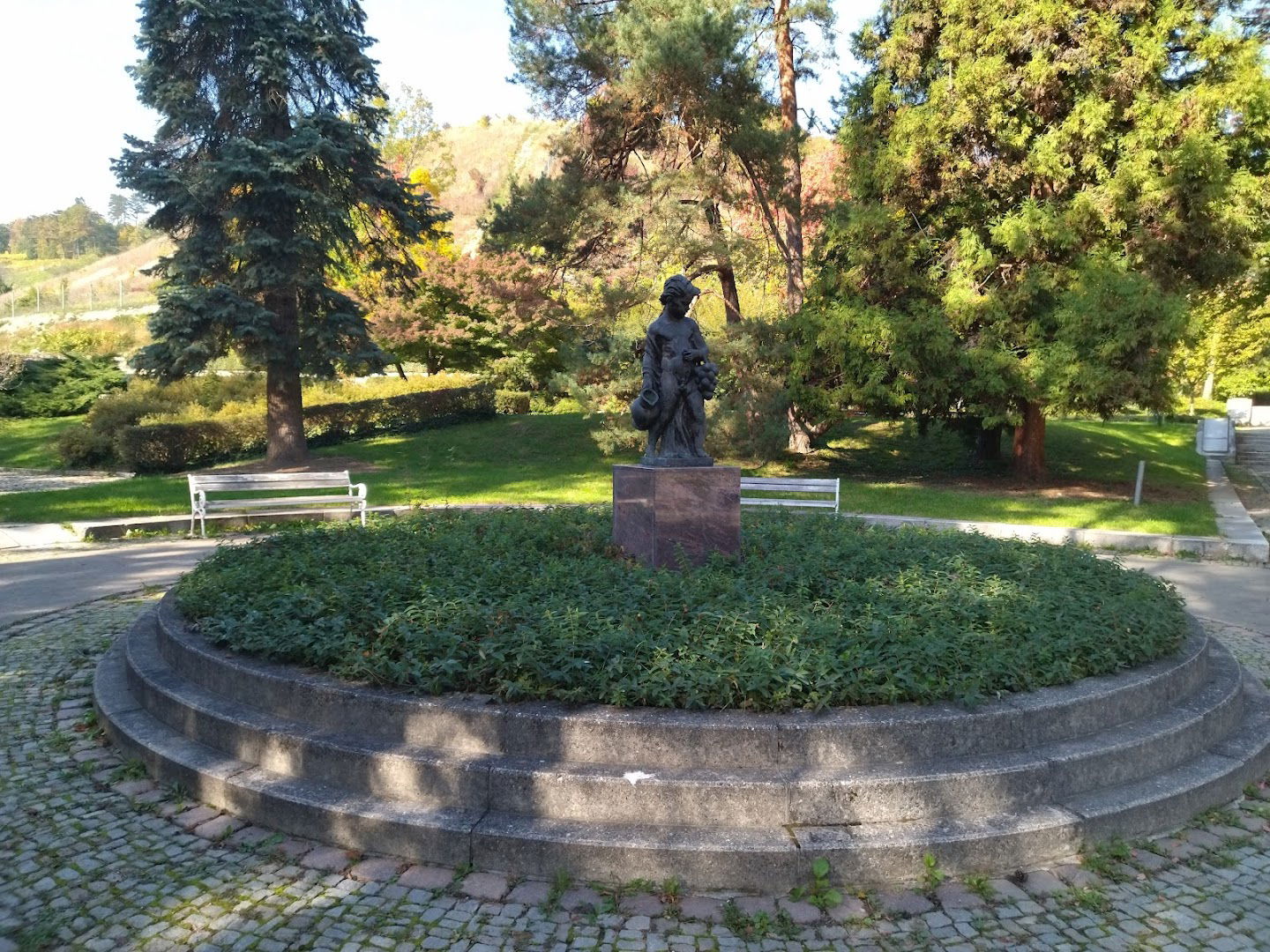 Maribor, Deček z grozdom (Gabrijel), 1993, odkrit 1995