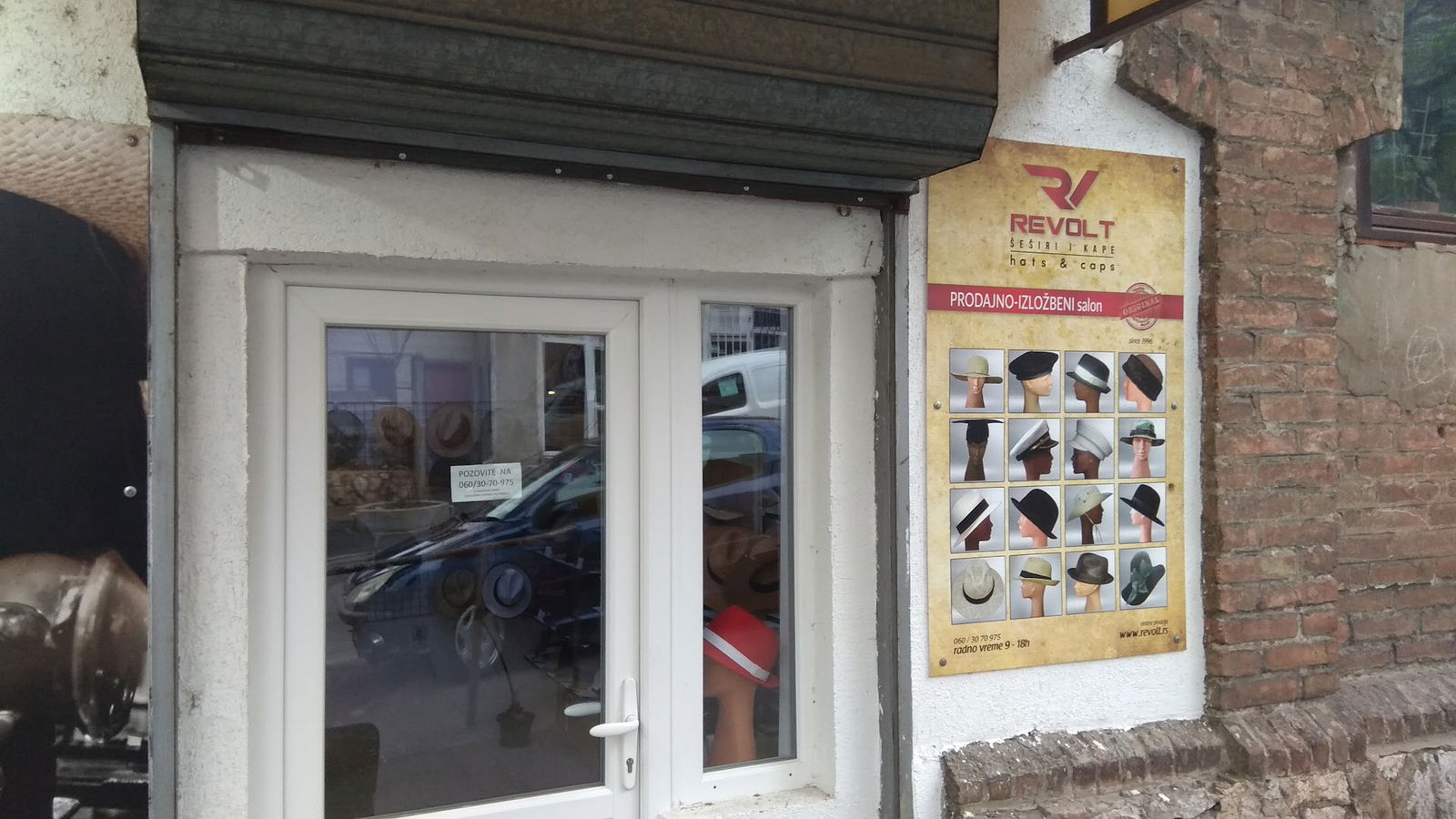 REVOLT šeširi i kape