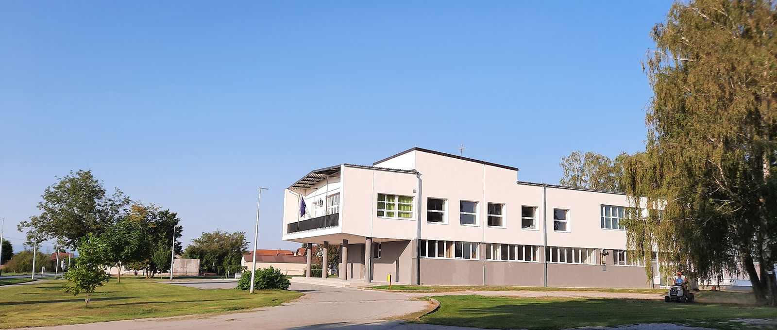 Elementary school Ivana Nepomuk Jemeršića