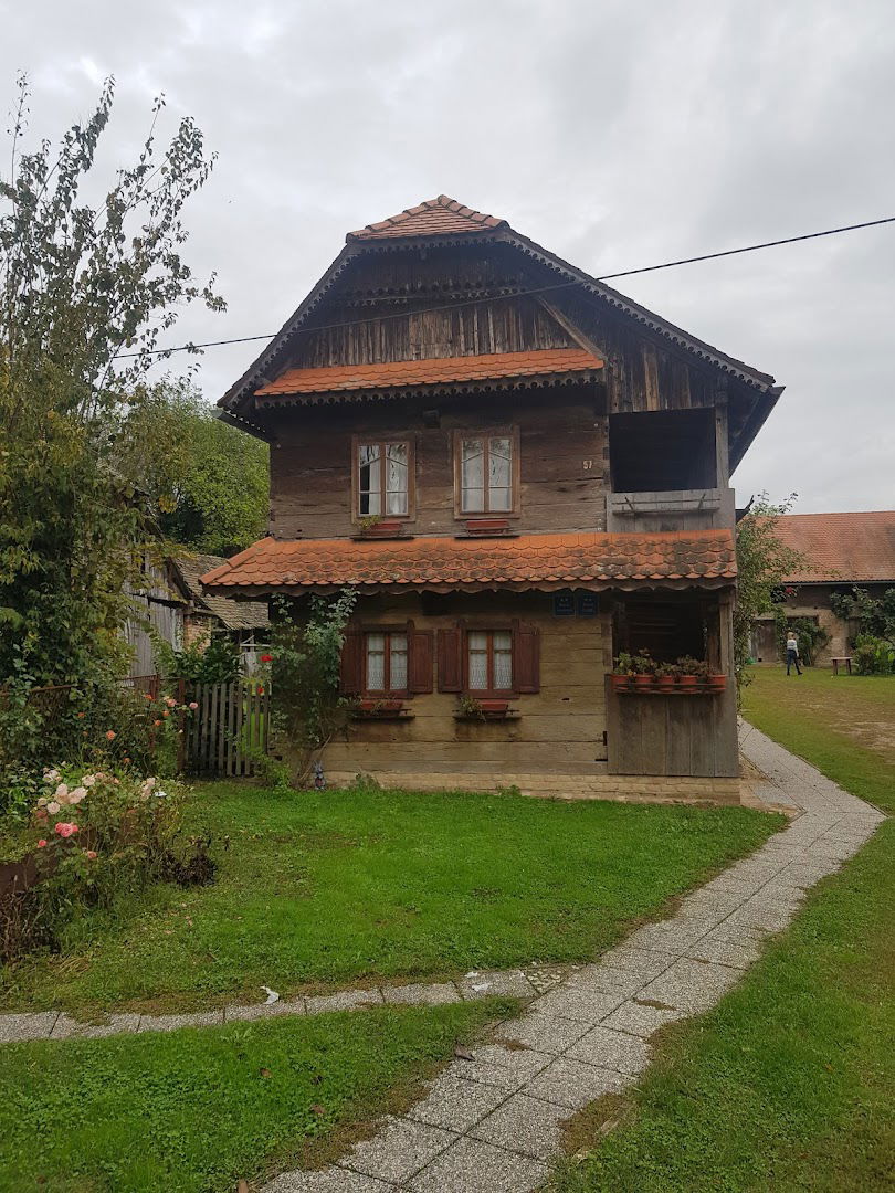 Iza na trem apartments