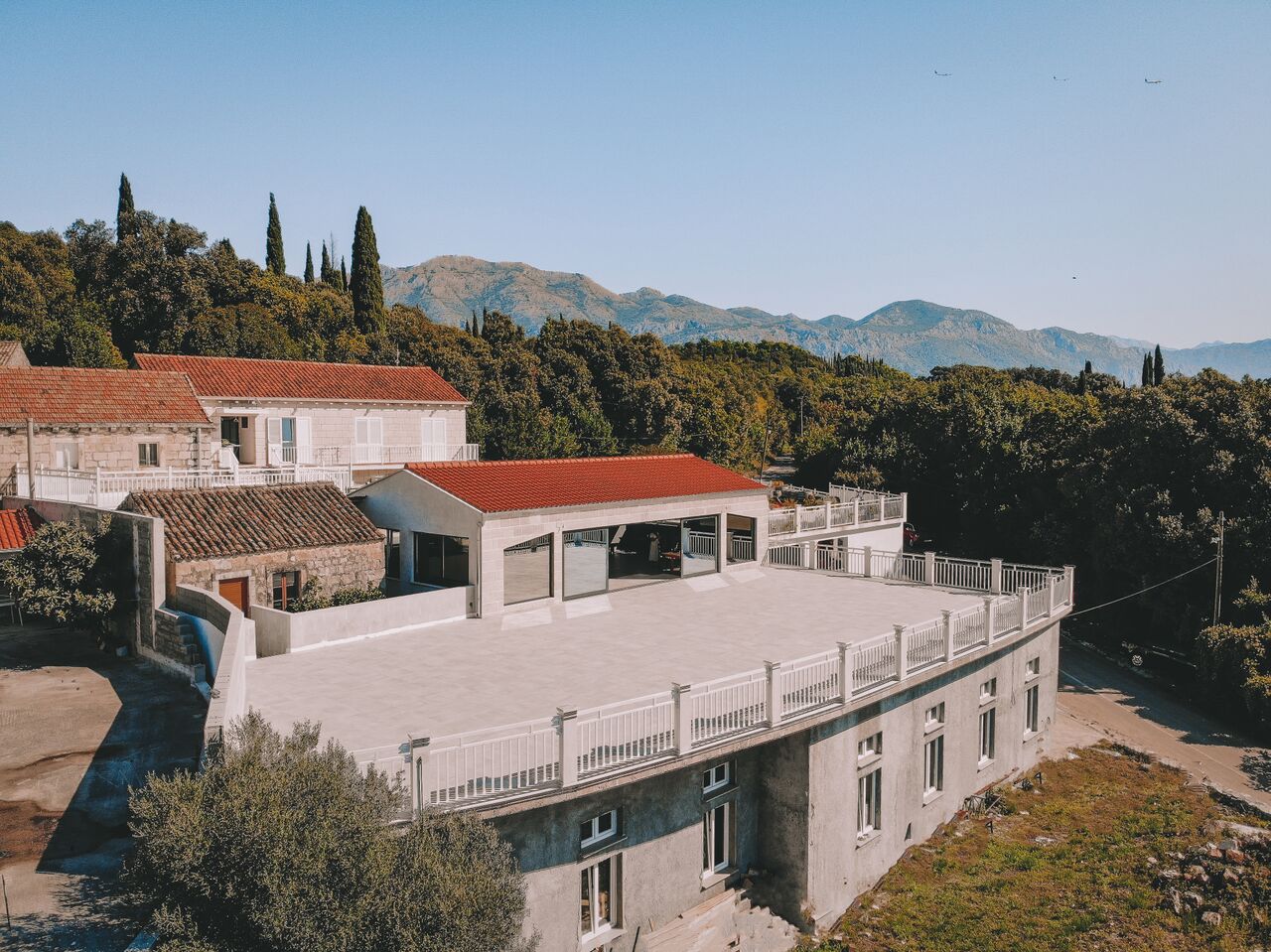 CRVIK - VINOGRADI I VINARIJA