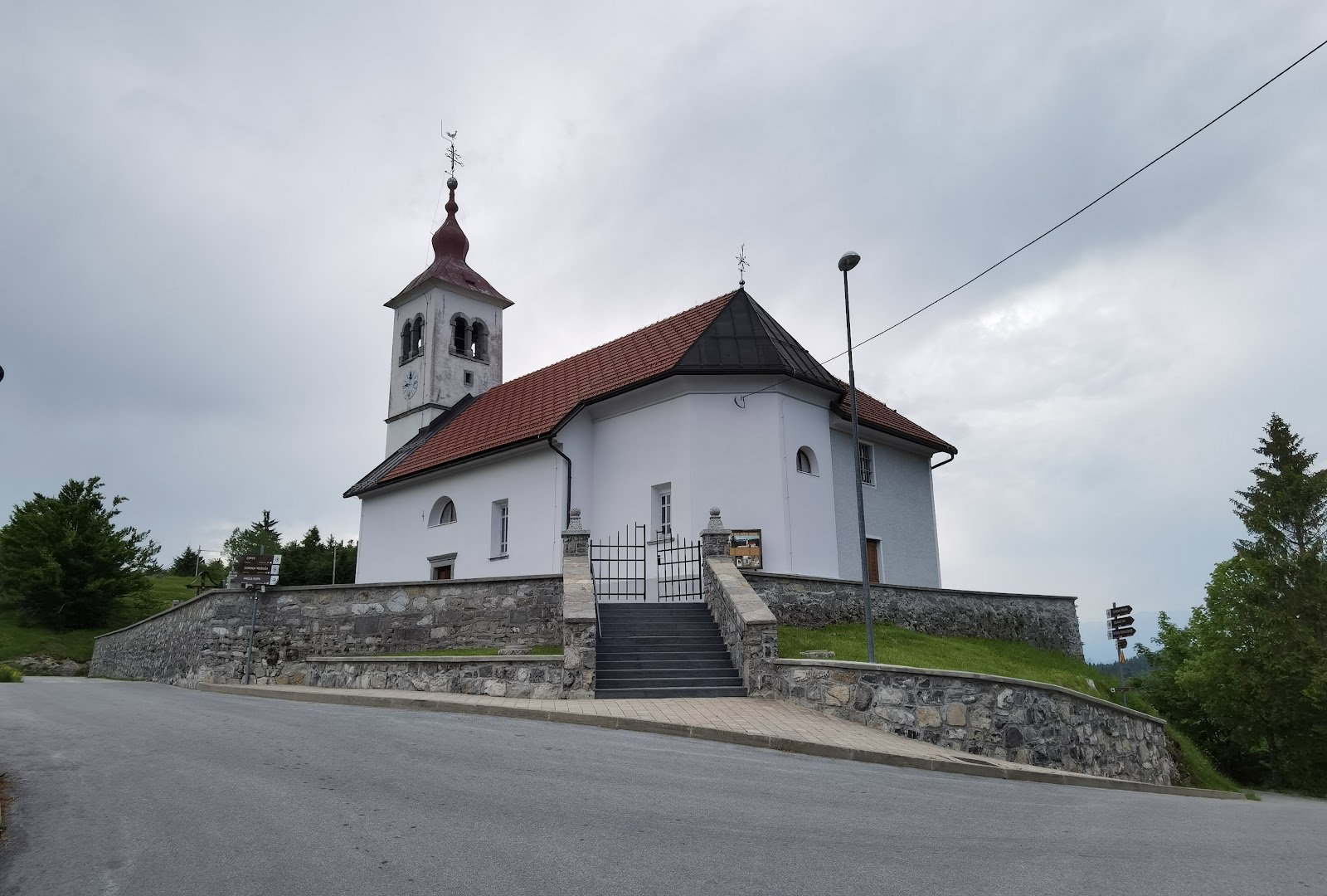 Župnijska cerkev sv. Jožefa