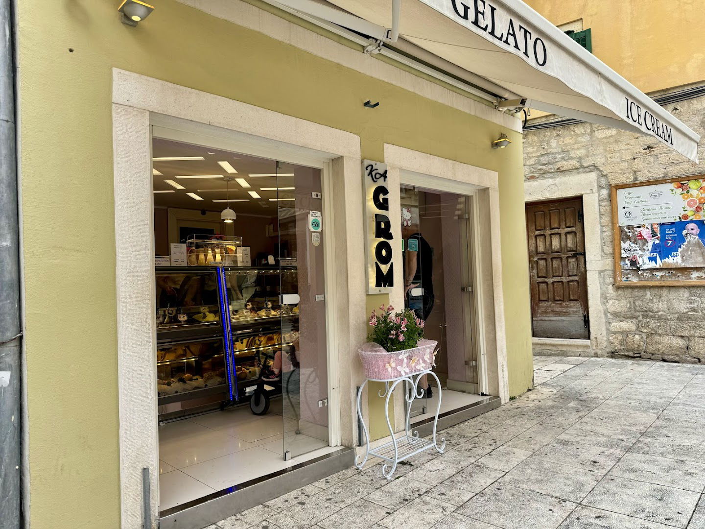 Slastičarnica KaGrom Ice Cream shop Šibenik