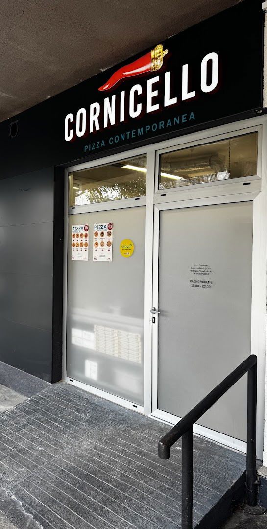 Pizza Cornicello