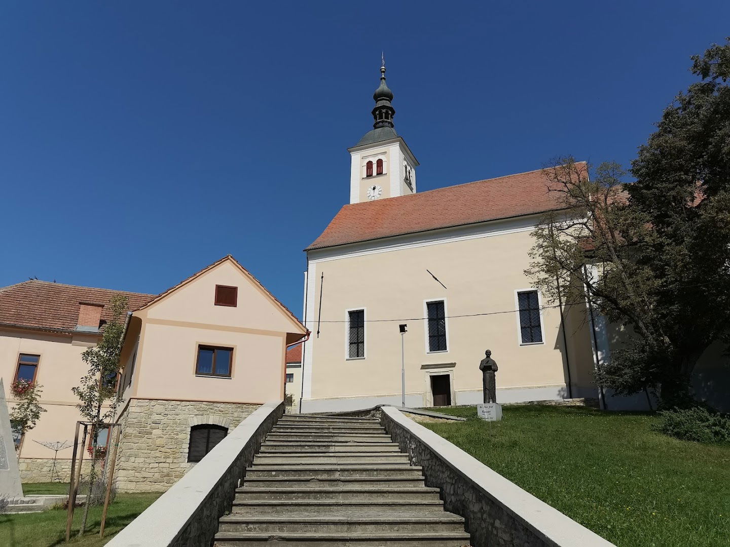 Parish church. Nicholas