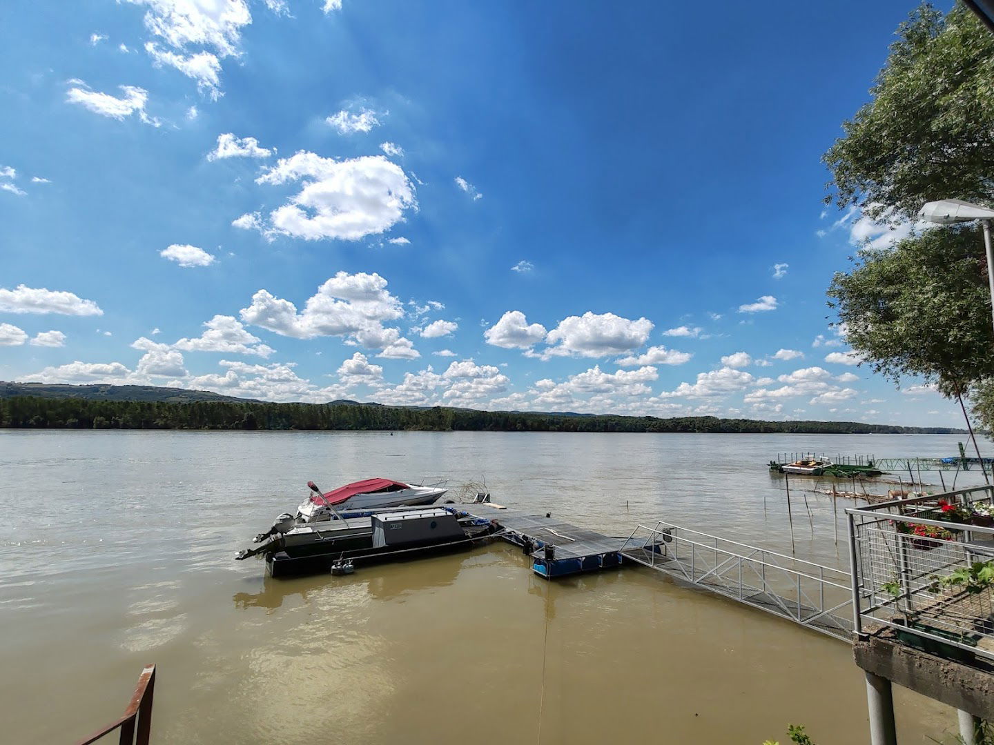 Udruženje sportskih ribolovaca i ribolovačkog naselja "Kamenjar"