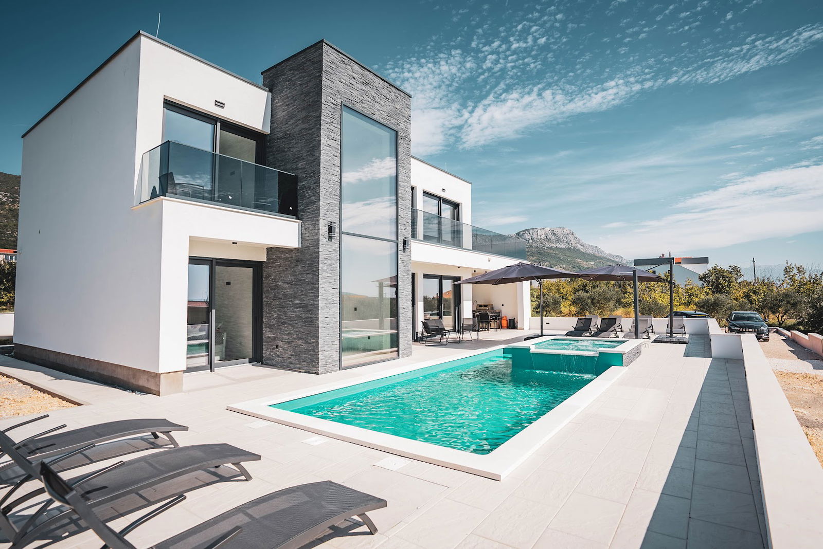 Trawelltopia - Bozic Tourism Service d.o.o.