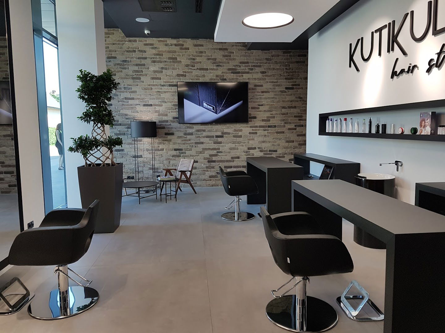 KUTIKULA hair studio