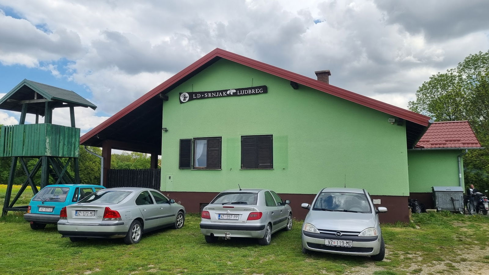 Lovački dom - LD "Srnjak"