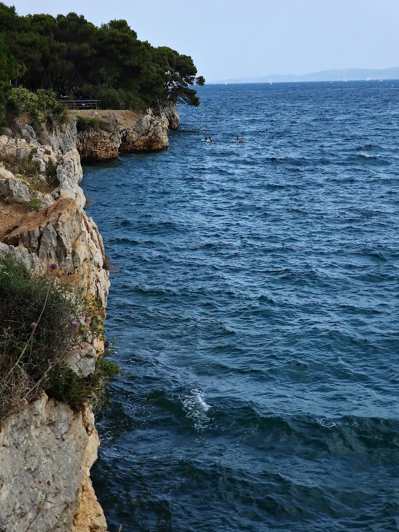 Deep water solo Punta Bajlo