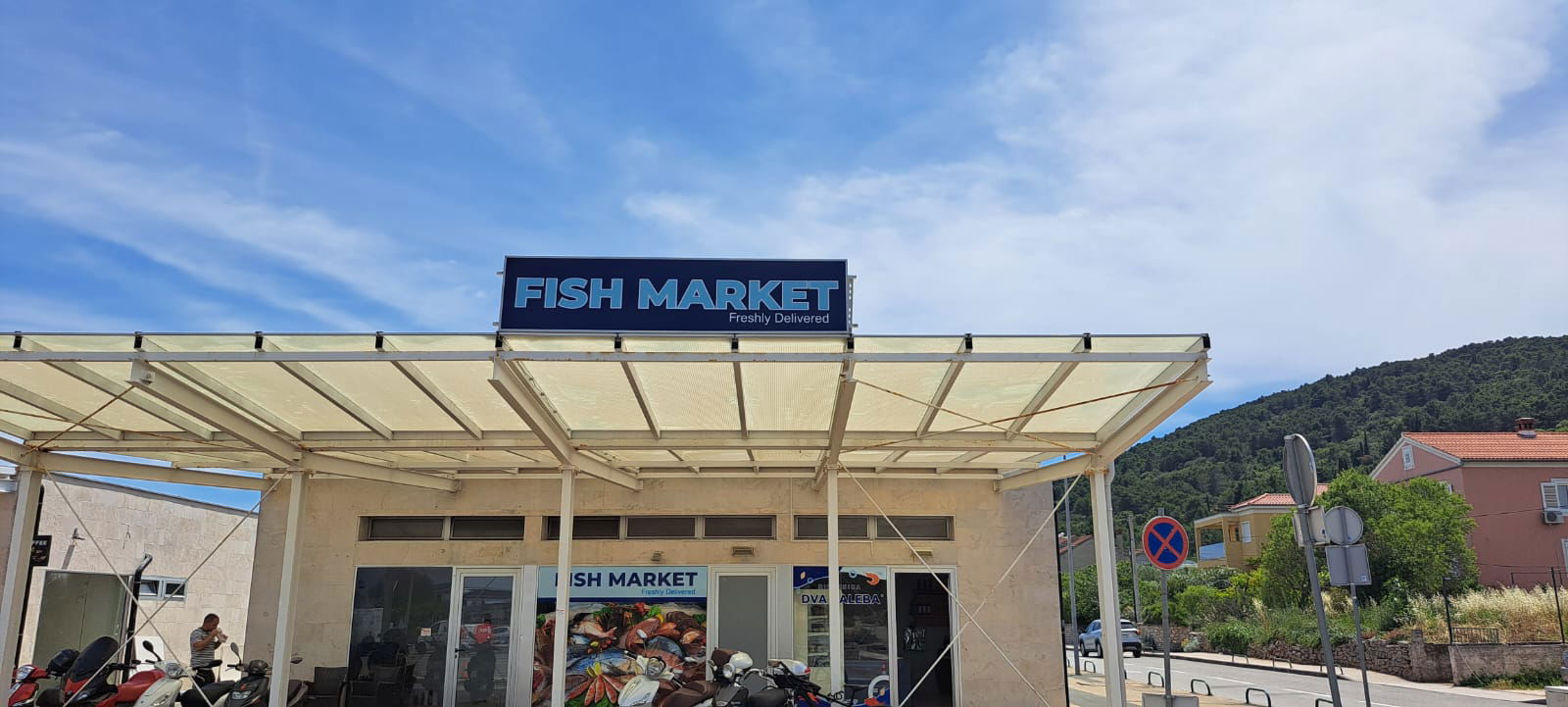 Ribarnica Dva galeba ( Fish market )