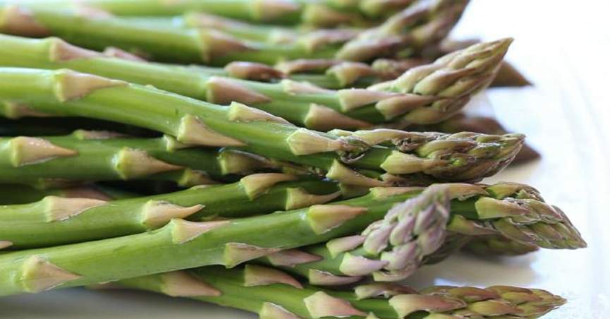 Rasad špargli i smokvi