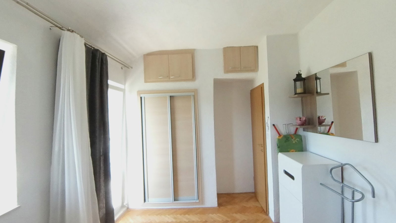 Sunny Break Apartments