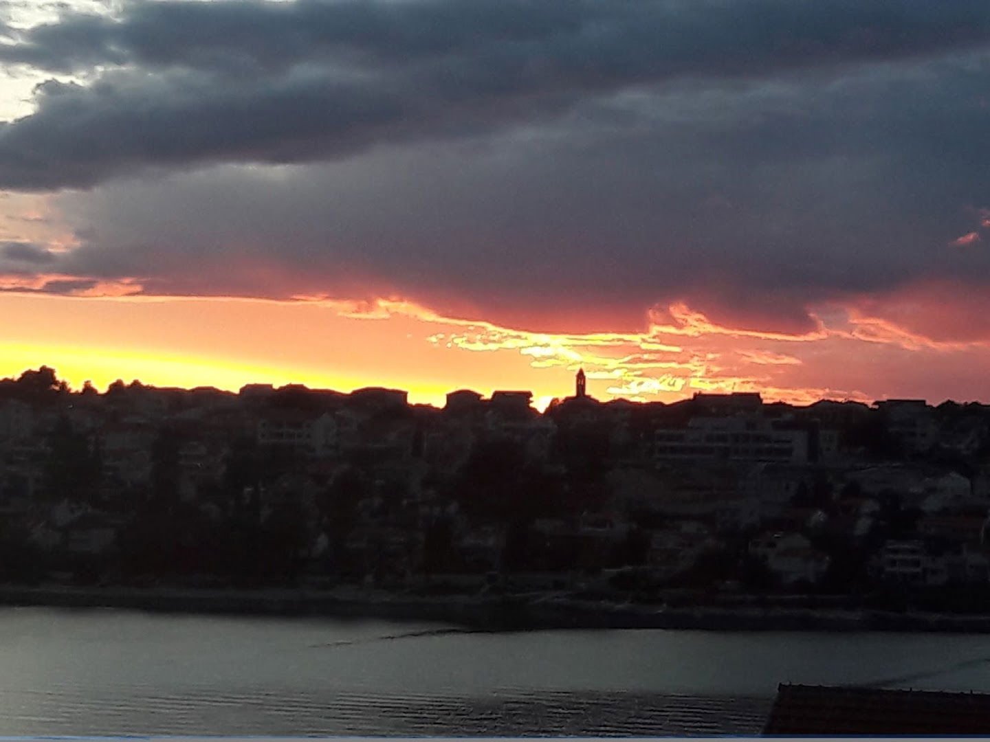 10 steps from the beach apartment