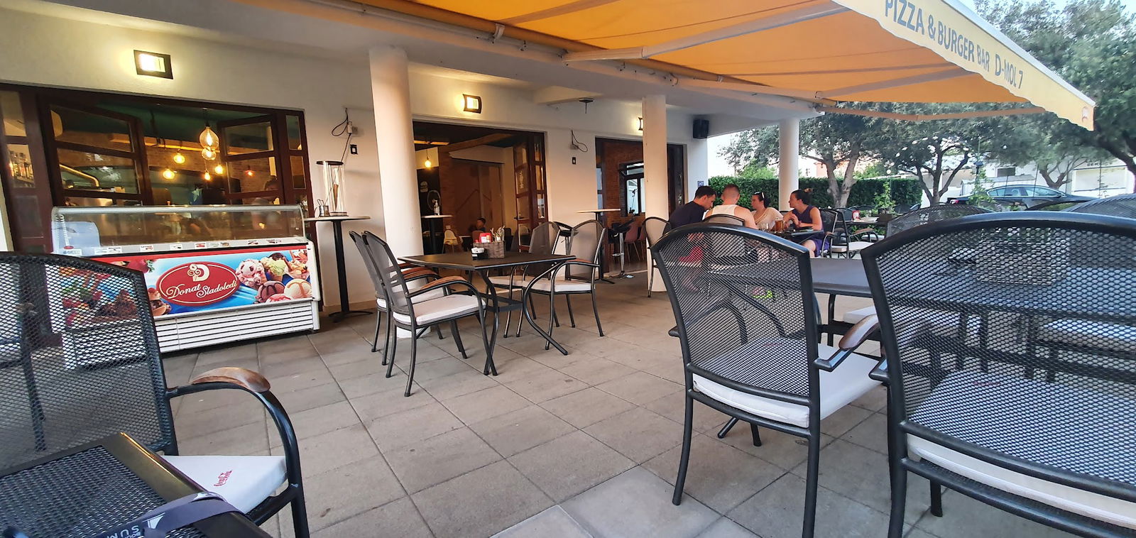 Pizza & burger bar d-mol 7