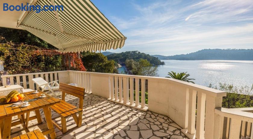 Mali Raj - Mljet | Apartments and Restaurant