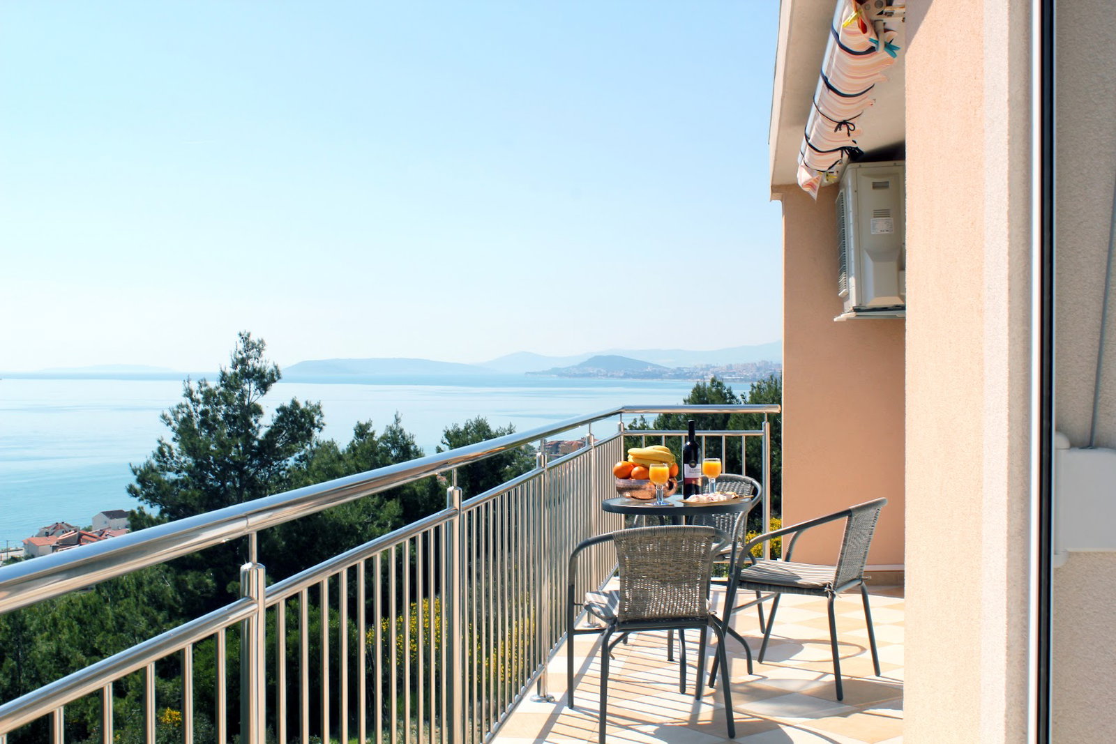 LITTO Holiday Sea View Apartment