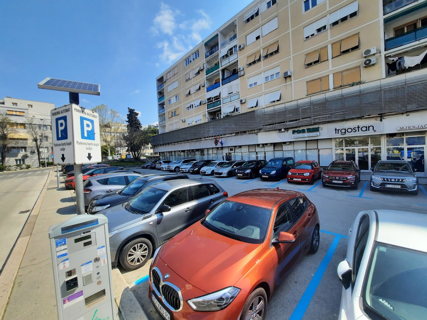 Parkplatz Ulica Tolstojeva
