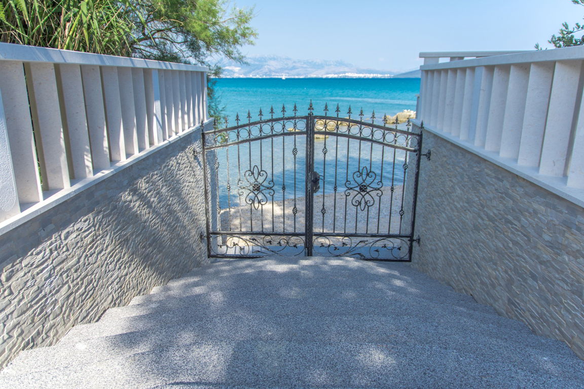 Apartments by the sea '' Ljiljana ''