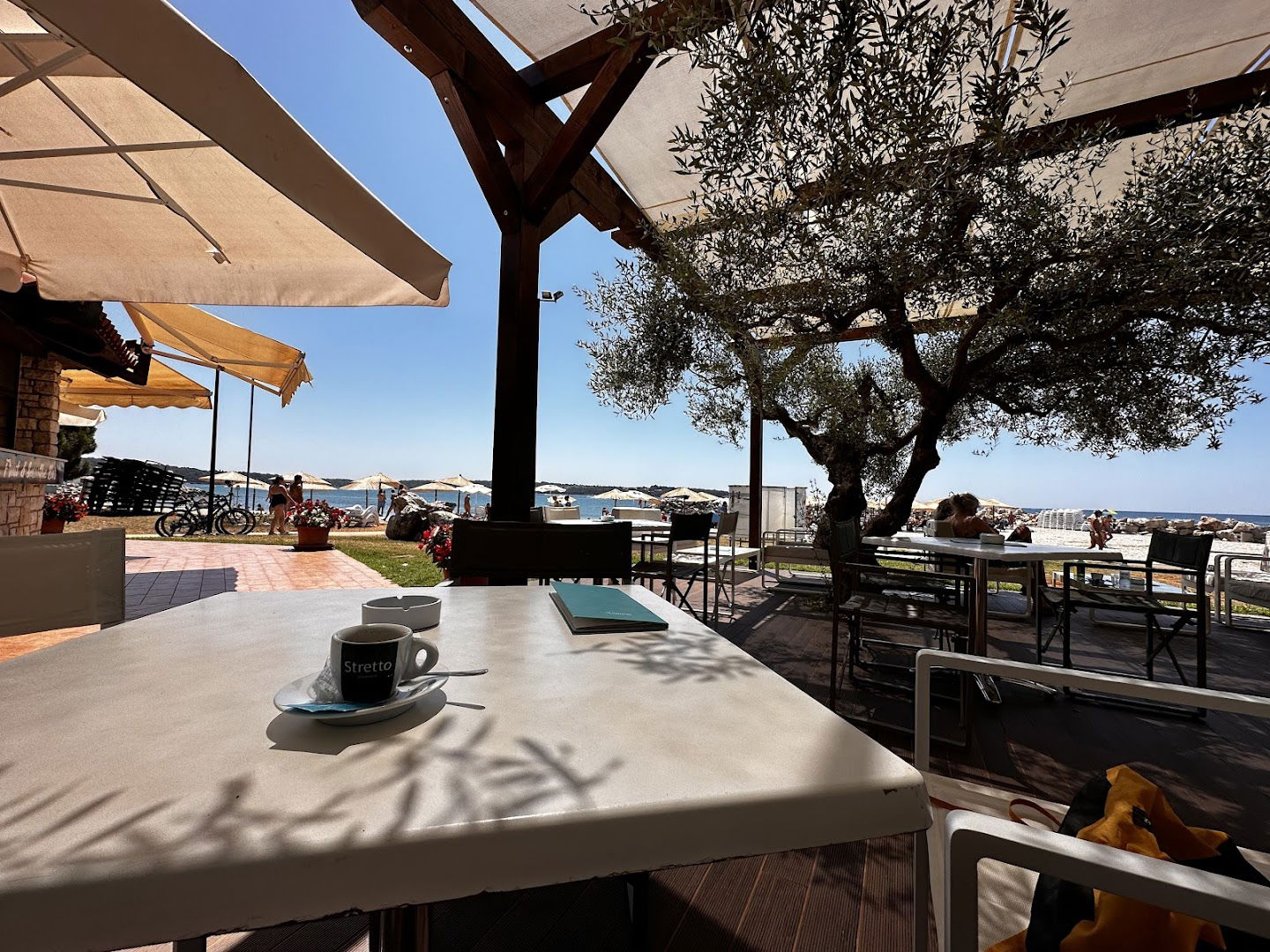 Fruit & Smoothie Bar