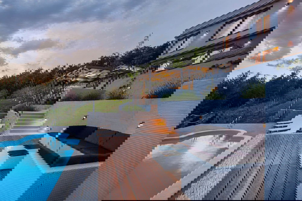 Luxury Villa Grand View with Swimming Pool