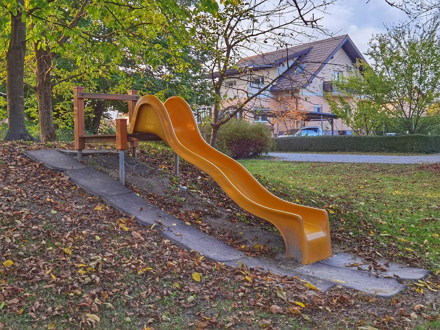 Otroško Igrišče v Parku