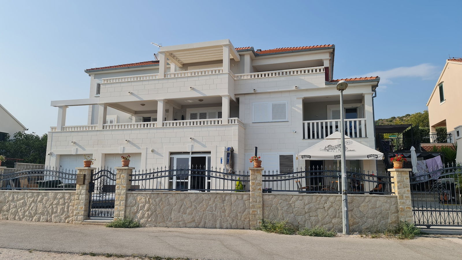 Villa J&M by the sea