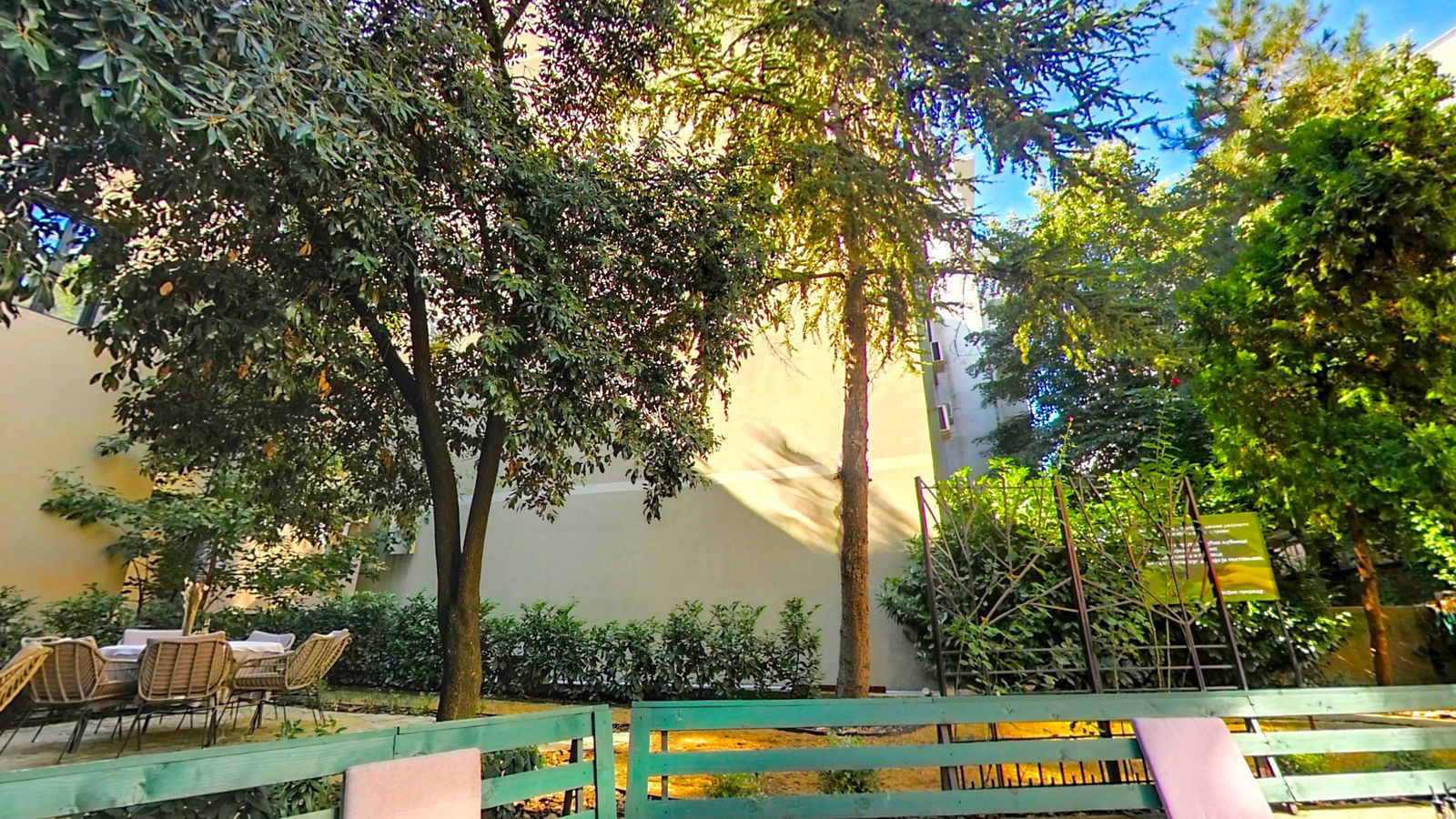 Pietra Pizzeria & Cocktail Bar