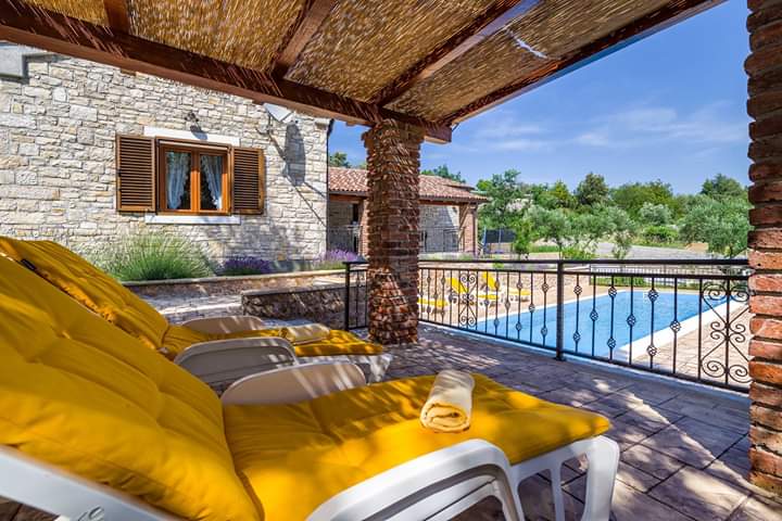 Villa Roko s bazenom, plaža 80 m