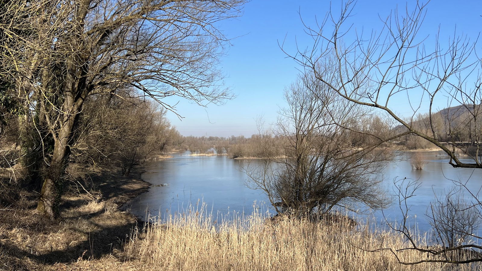 Land art - Rub jezera