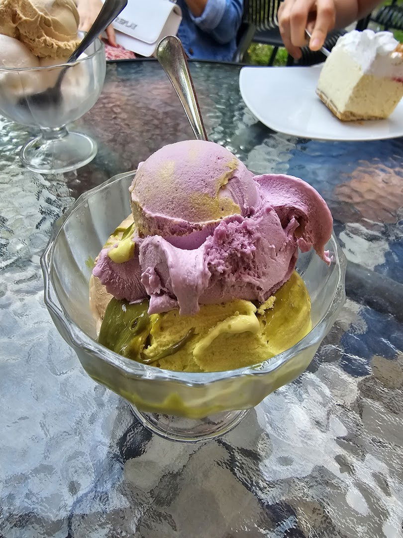 Poslasticarnica Pelivan 2014