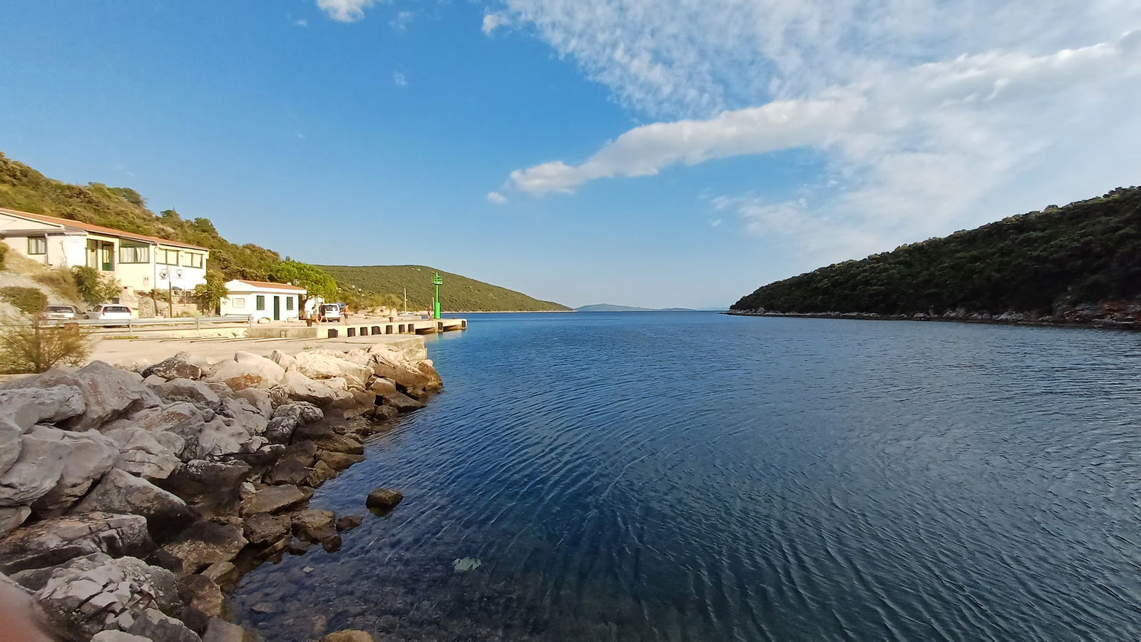 Trajektna luka Sestrunj - Kavlin