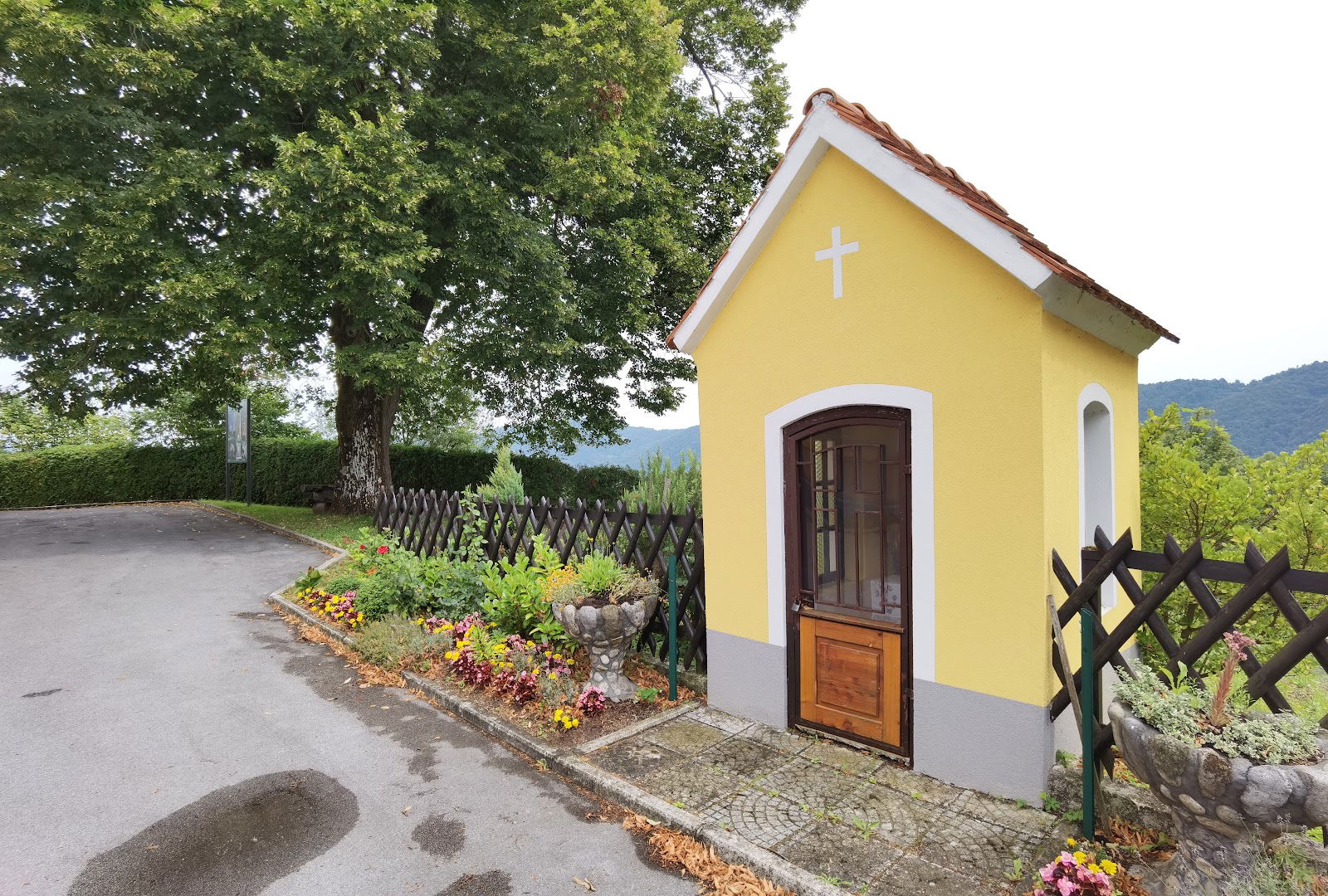 Kapelica Pri Sveti Emi